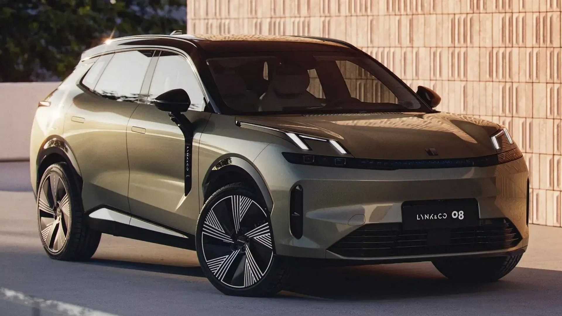 Lynk co 08