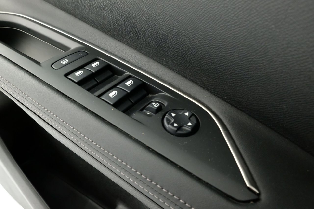 1000022244 7vf Y Yp L68900e H9 W