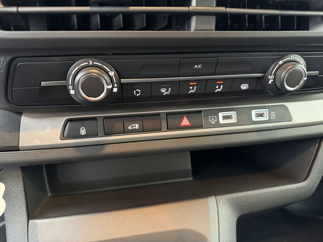 1000026721 A1b P Ku Wzfx Igdv Kc