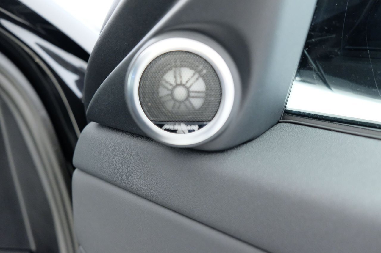 1000038649 U Ox6 L Bx HUOW9x4r D