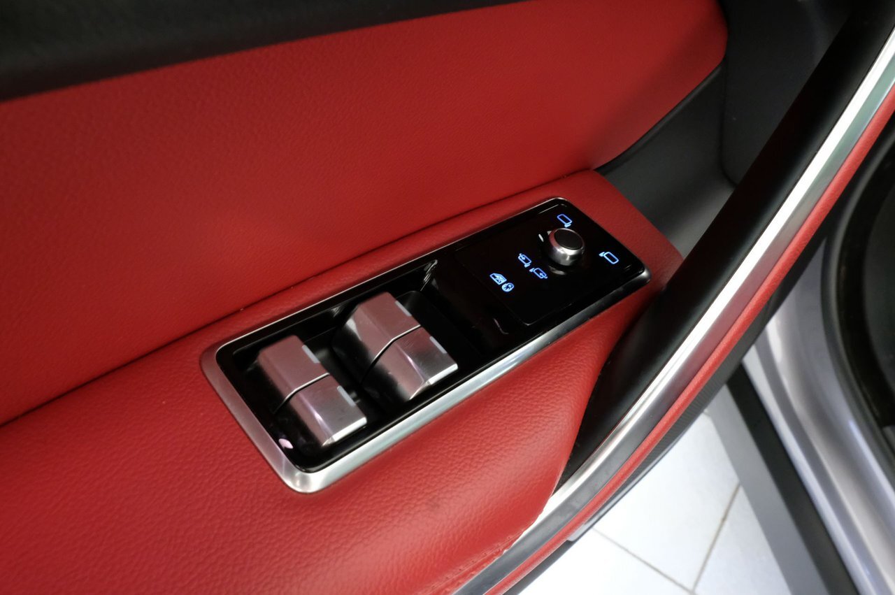 1000044853 s Zzj W3 Zjs Qf9 Pw Z6