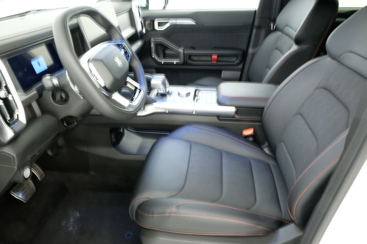 10377121 KO Is AW Yssa B3 Urbm