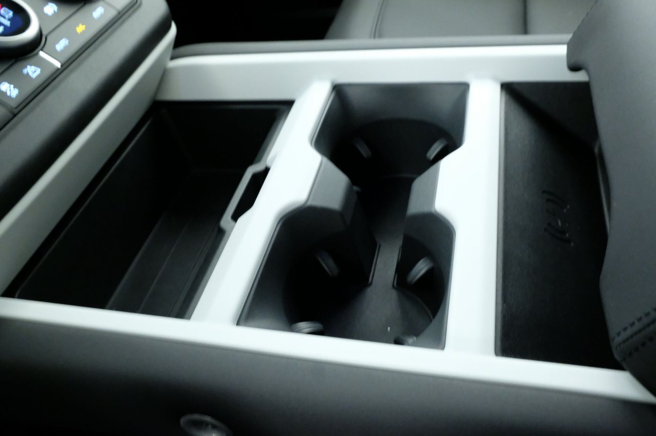 10584635 z5 F0 Ue St Hv IXS4 Pm