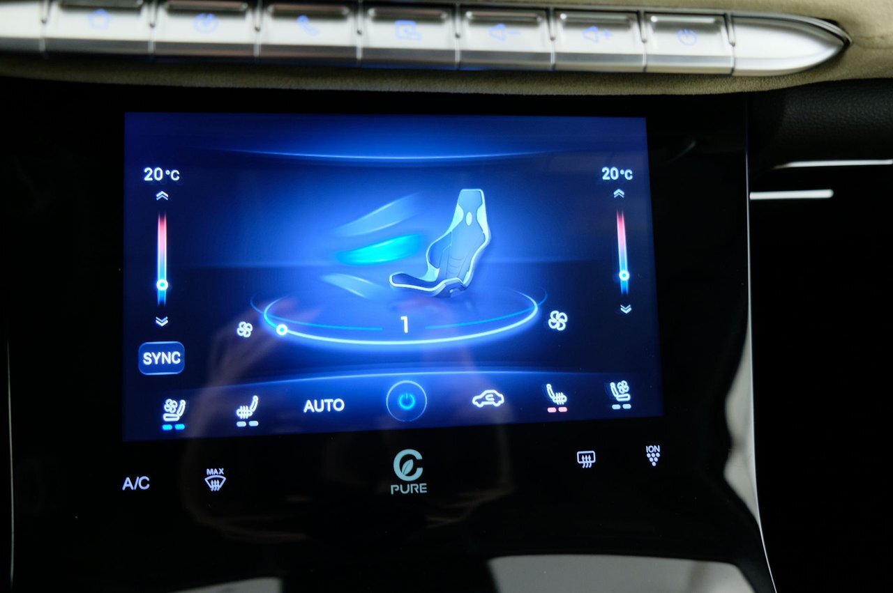 10595139 tl77 UTJ8k Wrdg S Yc