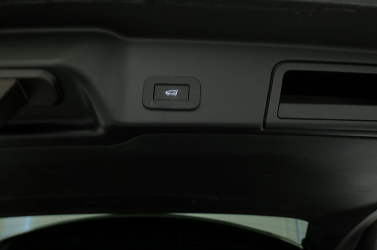 10727885 X Hm Sz2 S1oo P Voj PG