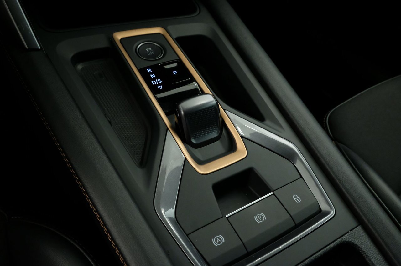 10733997 0 Rn Kwu A1elci QM4c