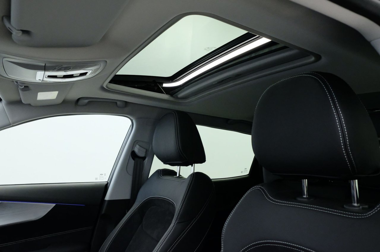 10734686 m PJB Wv3 Il Y Azygd J