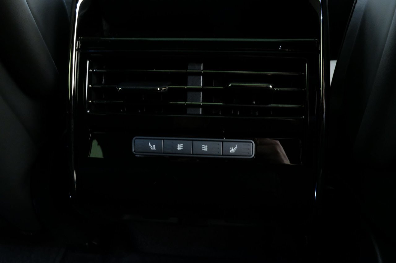 10779676 0iu Z6 Q Fg Ngcmn ISX