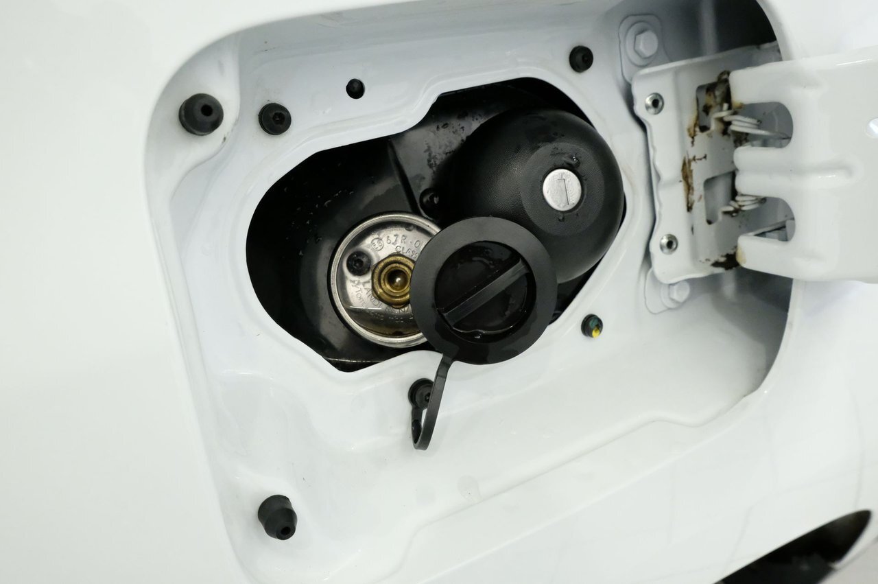 10783537 EE Bki83 Jw0o Jbubc