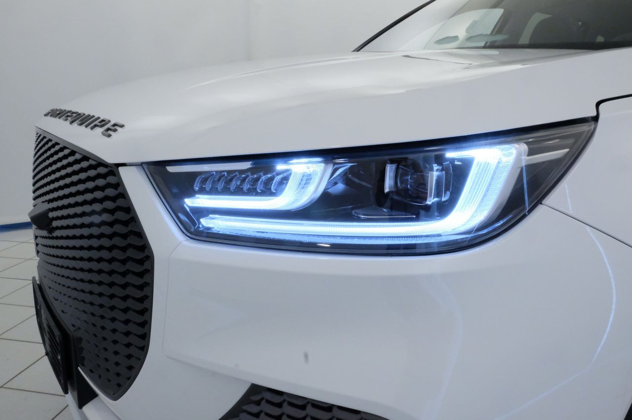 8808297 4 W Wef3ck Hxhn89c W