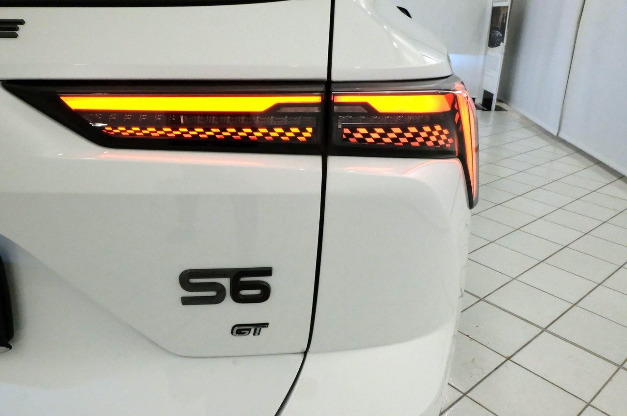 8829611 NS Aw Umnox1fq4 NIQ