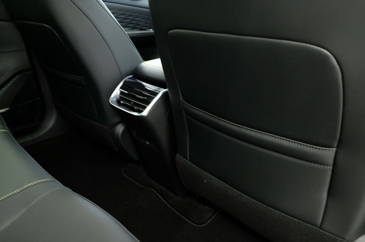 9528094 g Mt76 X Hhx4bl Gb F2