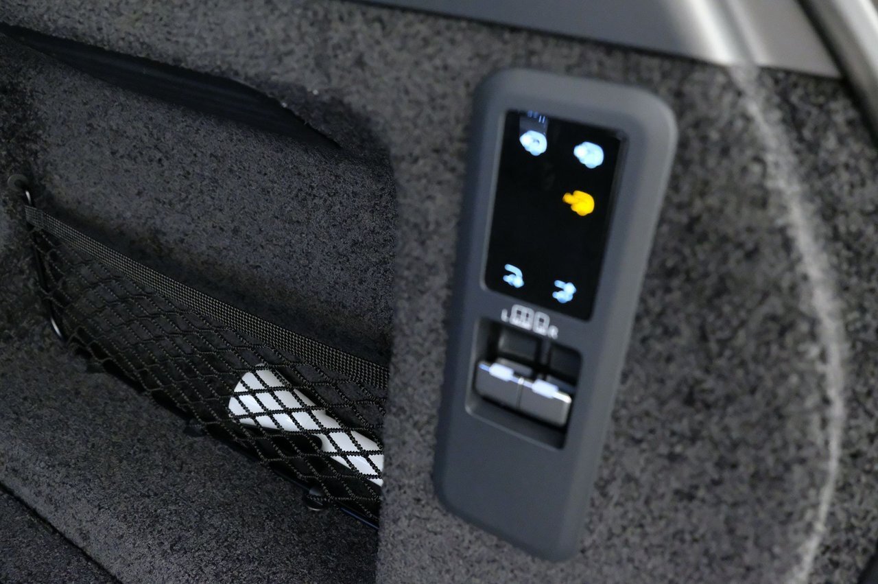 9906382 092 Bqq I66g KZ Kjy C