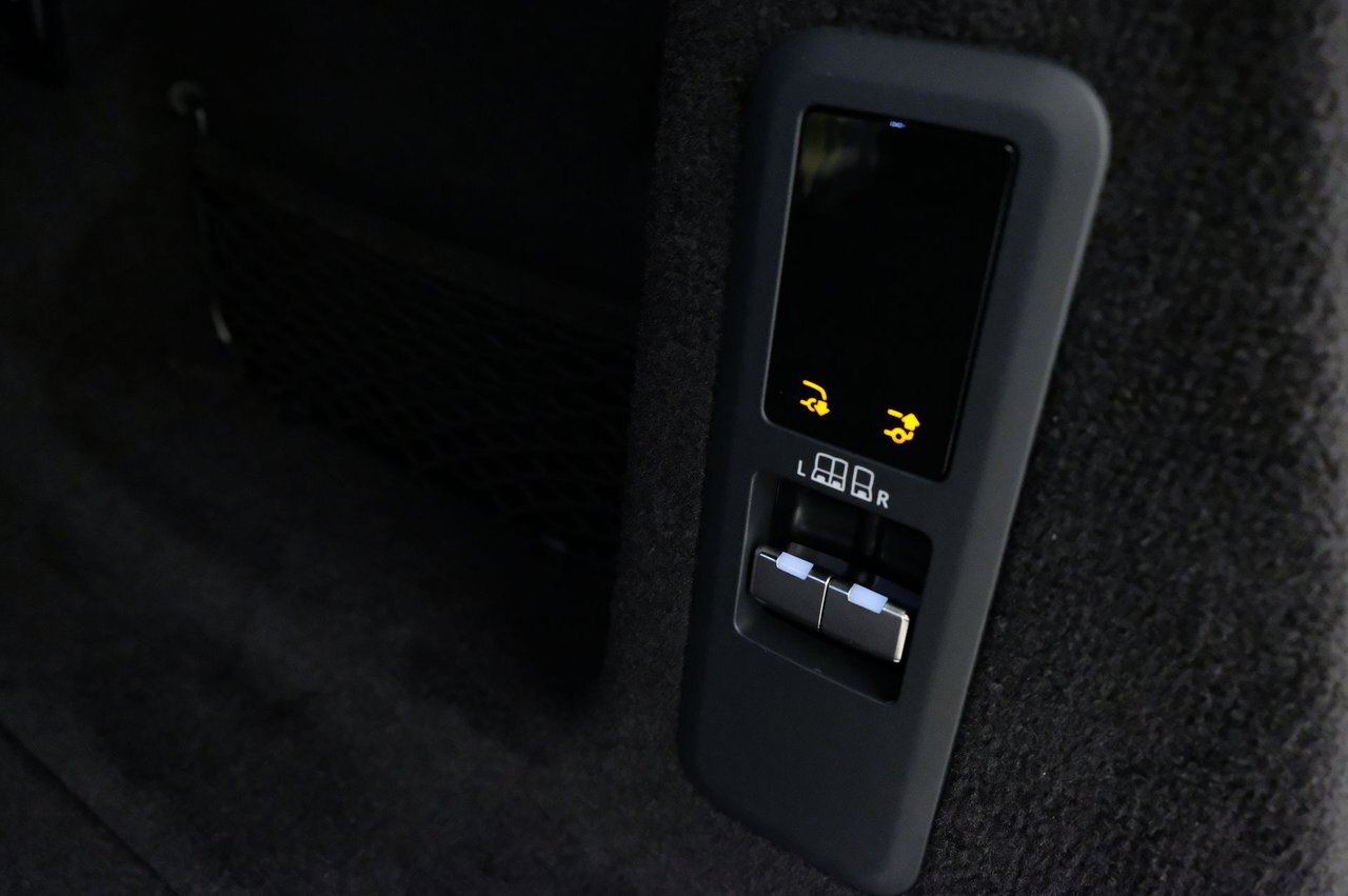 9906506 E0 QI Hy2 H0 YSH Yzl3