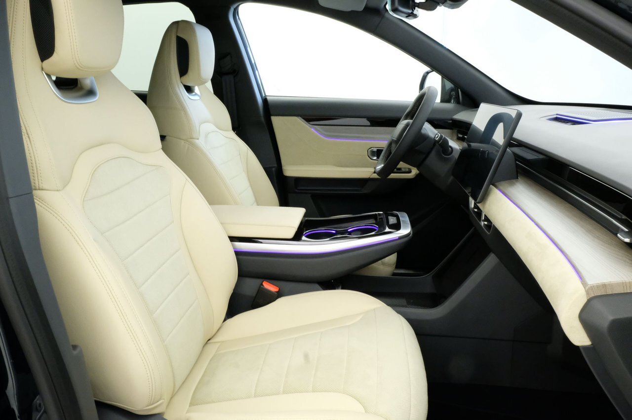 9935050 z Bef U2j8 A9 JG3 Akj